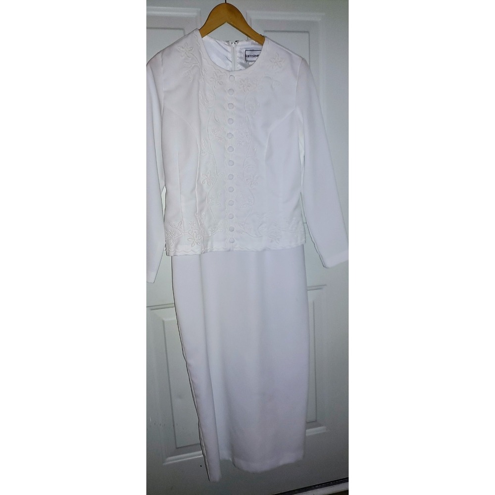 White Karin Stevens Embroidered Dress Size Medium
